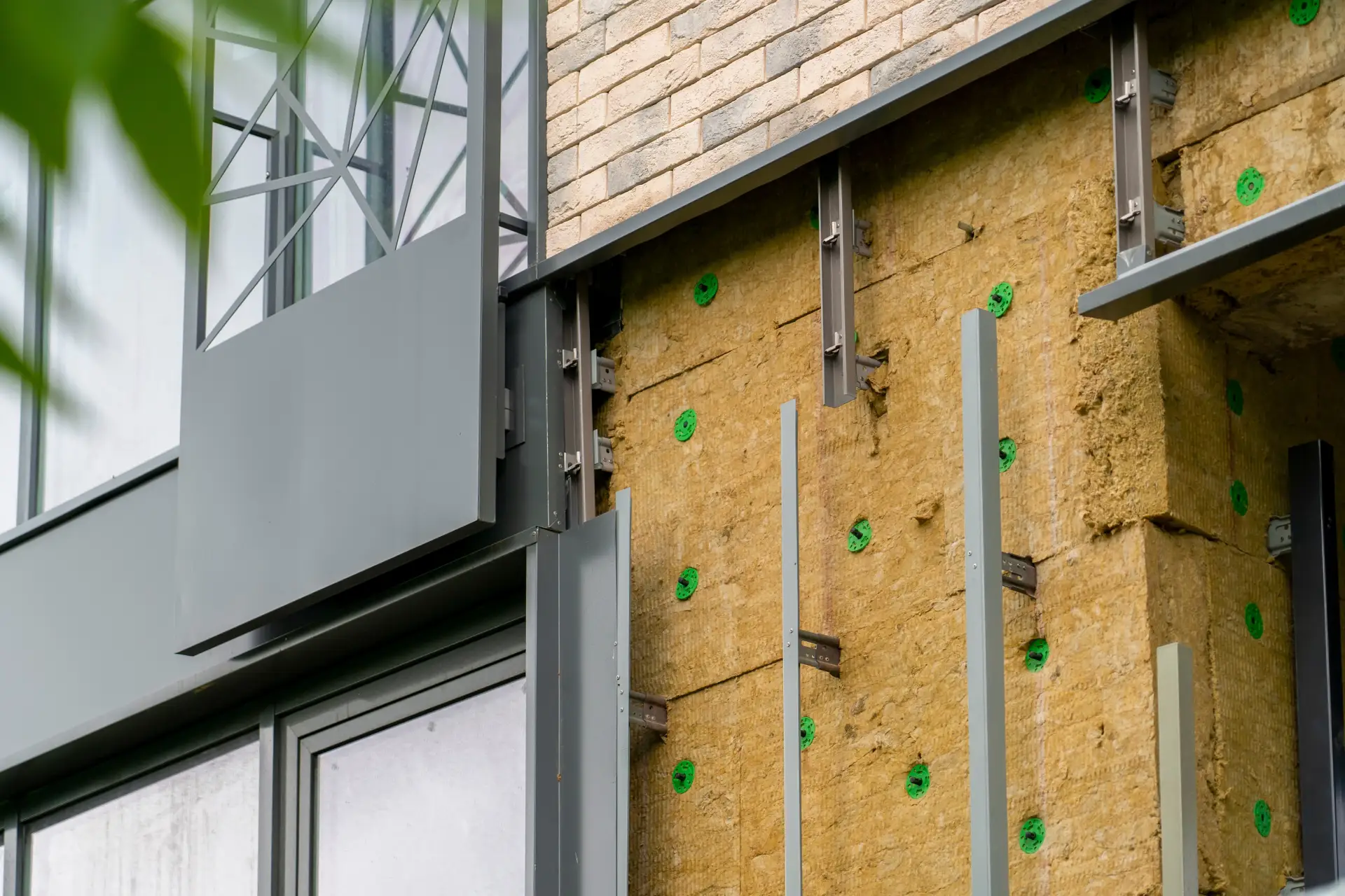 Isolation et façade en construction